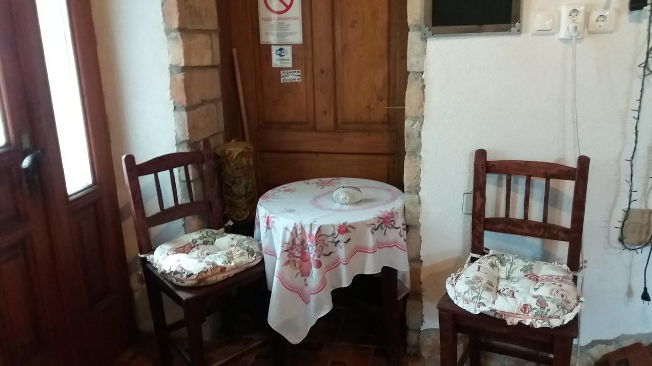 Nicolaj Vendeghaz Es Tanya酒店 外观 照片